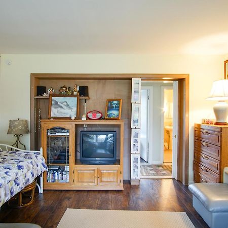 South Haven Home About 1 Mi To Lake Michigan! Екстериор снимка